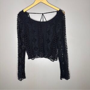 Forever 21 long sleeve crochet blouse